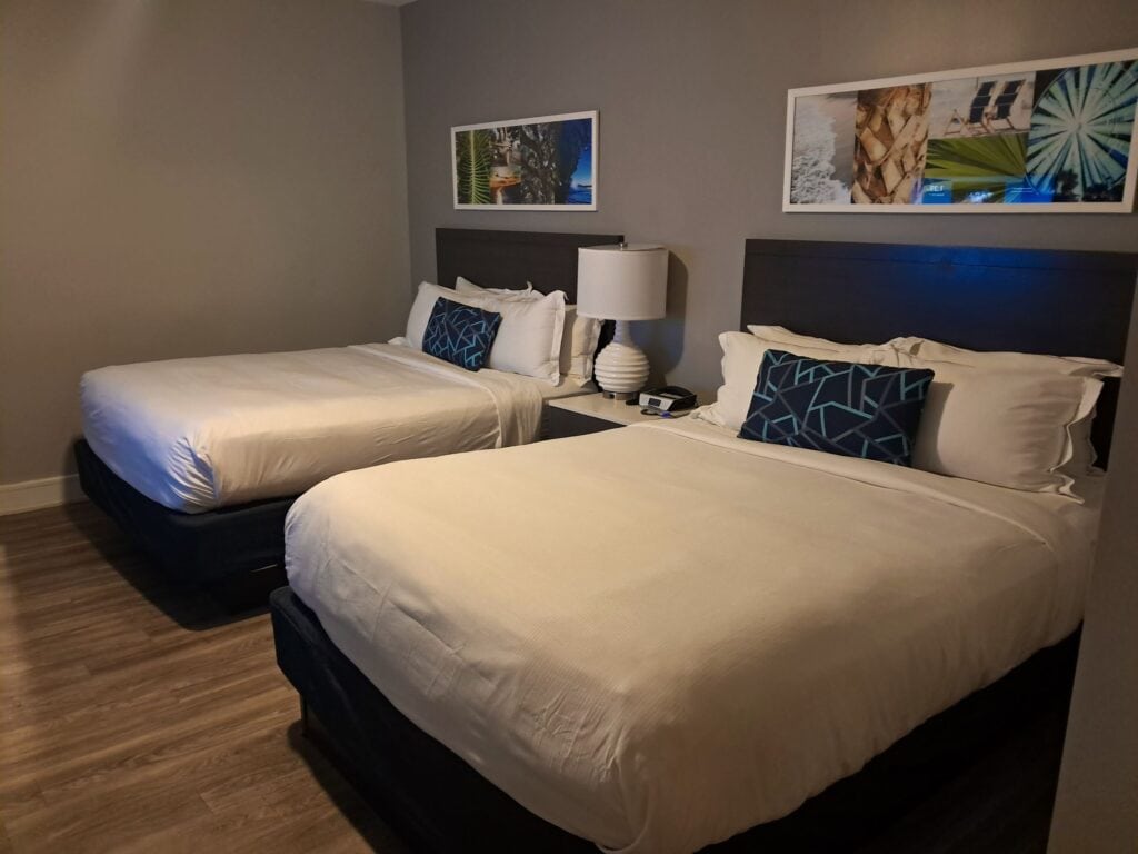 Second bedroom with 2 queen size beds in Hilton Ocean 22 review.