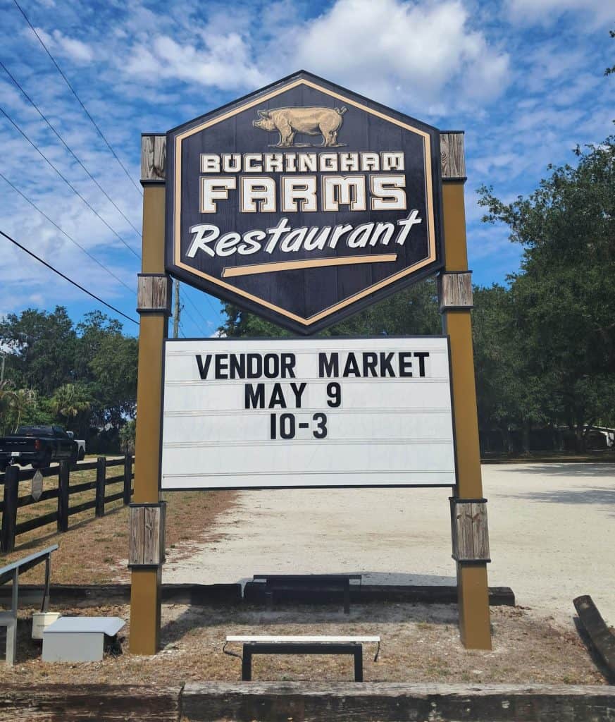 Buckingham Farms sign.